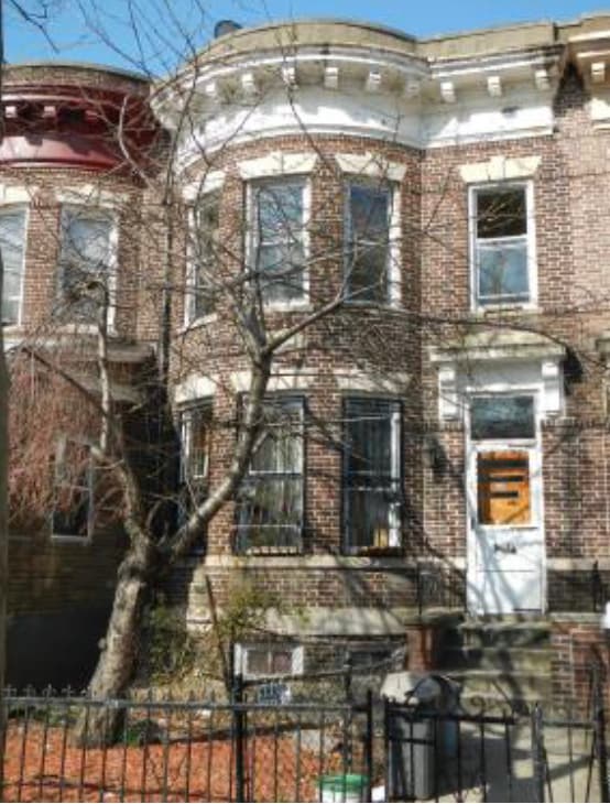 Photo - 150 E 32nd St