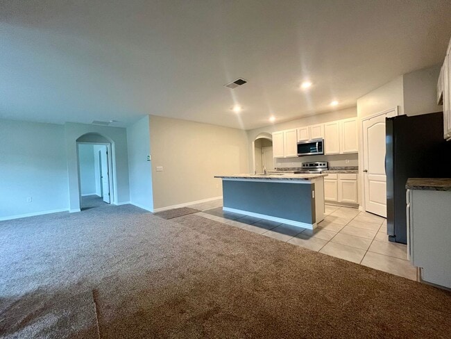 Photo - Stunning 4 bed/ 2 bath home!!