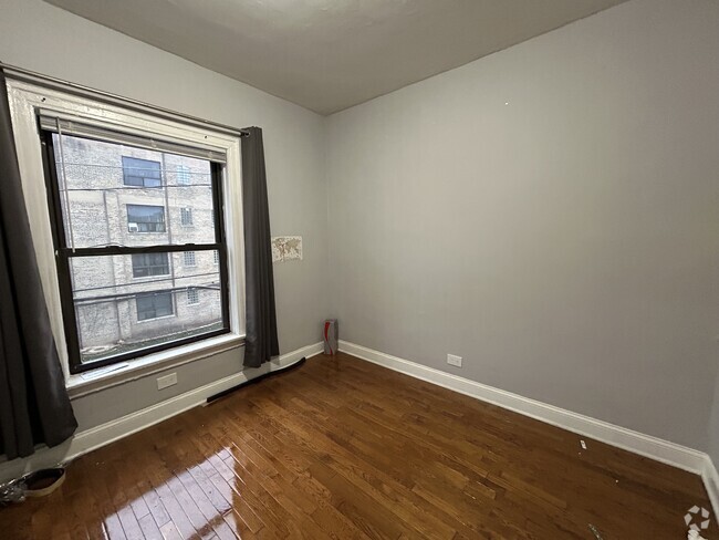 Building Photo - 1608 W Morse Ave Unit 2W Rental