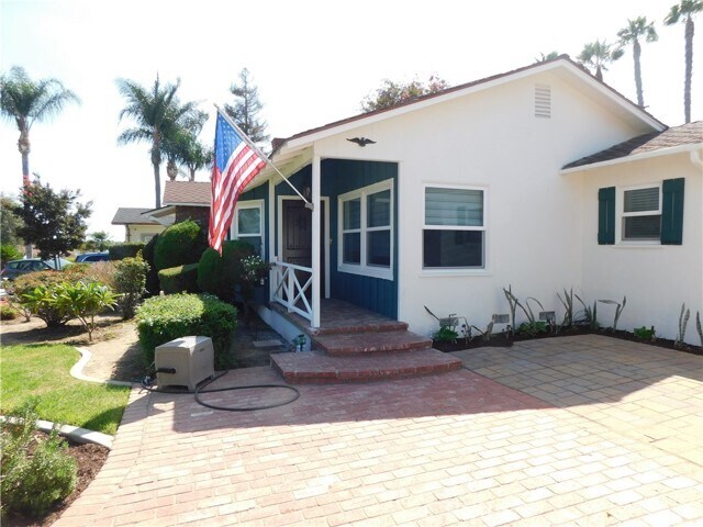 1111 Carol St