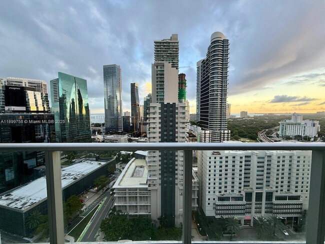 Building Photo - 1100 S Miami Ave Unit 2303