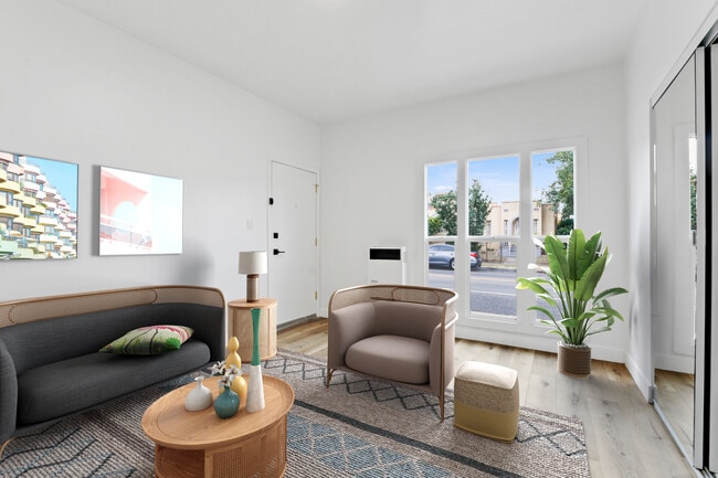Building Photo - 201 Normandie Ave Unit 13 Rental
