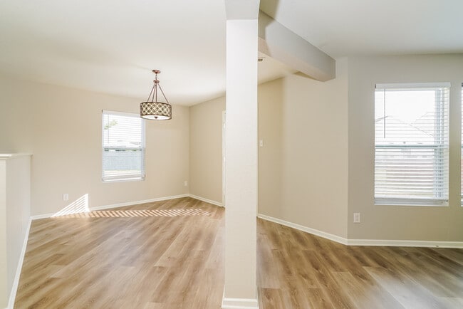 Photo - 3098 W Meadowbend Ln