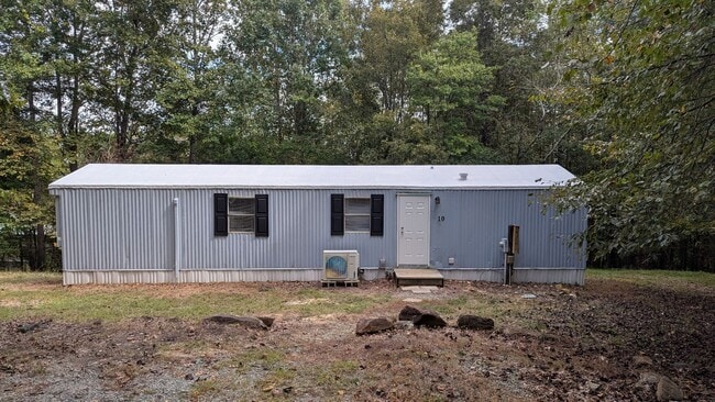 Building Photo - Snow Camp
