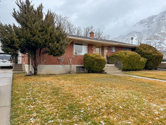 Building Photo - 845 E 820 N