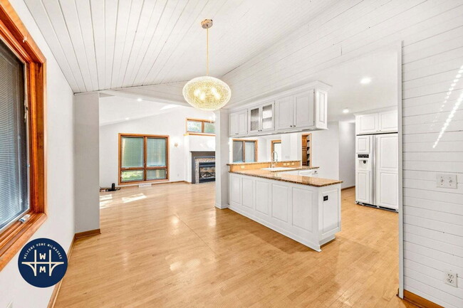 Photo - 15685 Brojan Dr