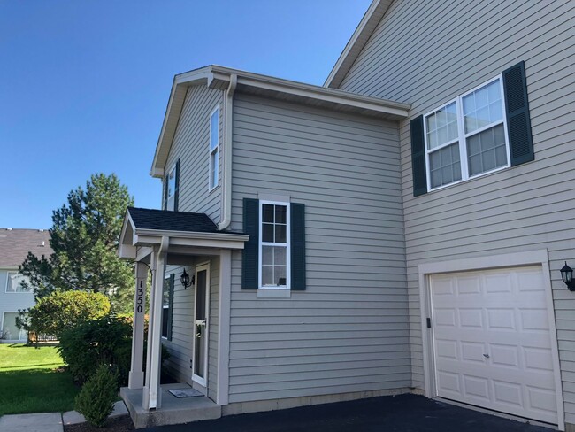 3 Bedroom Home located in Mundelein!!! - 3 Bedroom Home located in Mundelein!!!