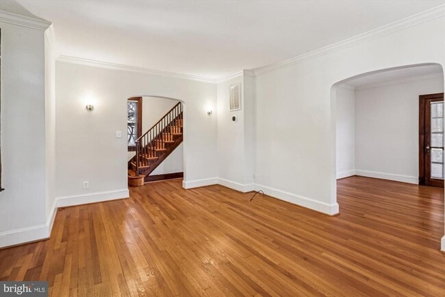 Photo - 5339 32nd St NW