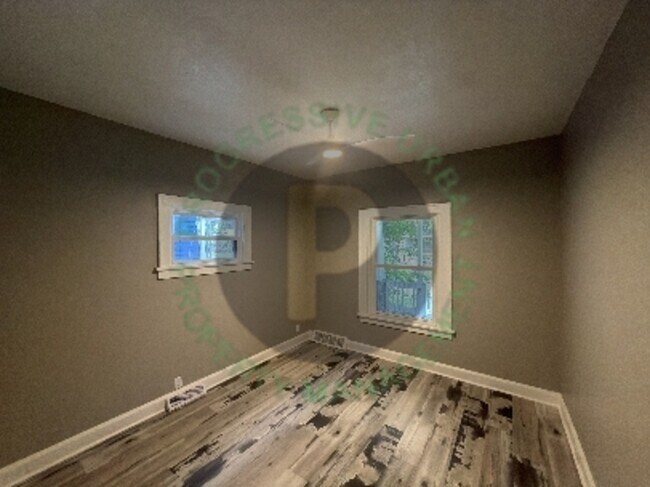 Photo - 11223 Nelson Ave