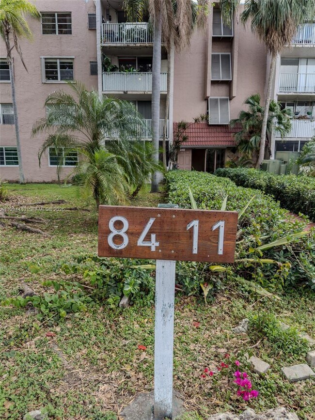 8411 NW 8th St Unit 301