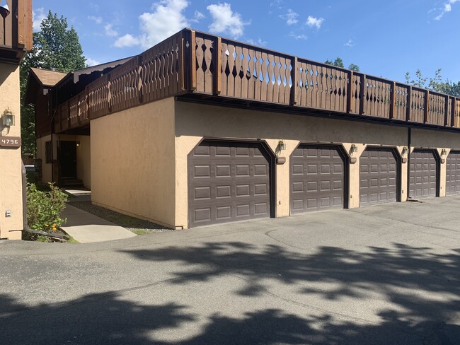 Garage and Deck - 4806 Mills Dr Unit 4806 Mills Drive