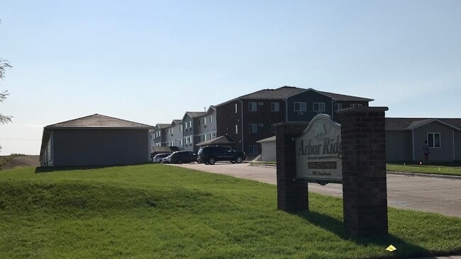 Arbor Ridge Senior Apartments For Rent In Sioux Falls Sd Forrent Com