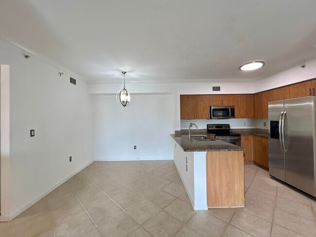 Photo - 6450 Emerald Dunes Dr Unidad 301