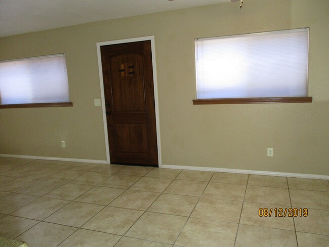 Photo - Unfurnished, 1-year long-term rental
