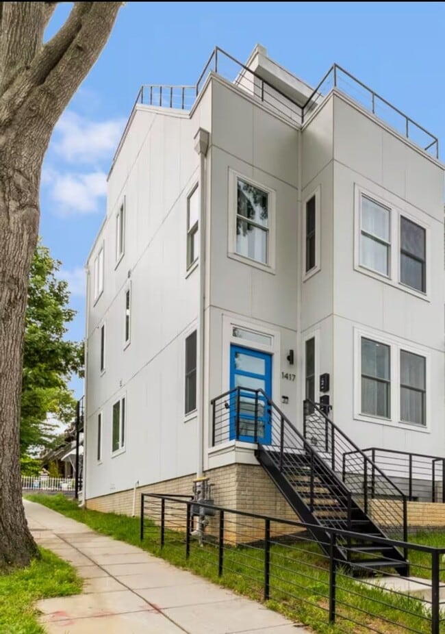 Photo - 1417 Montello Ave NE
