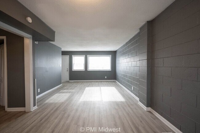 Photo - Cozy 2 Bedroom Apartment in Indianapolis with Spacious Layout and Convenient Location
