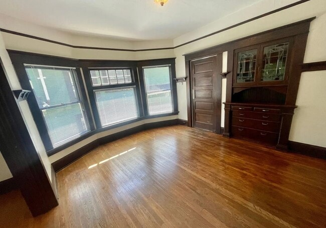 Dining Room 2 - 1814 SE Madison St