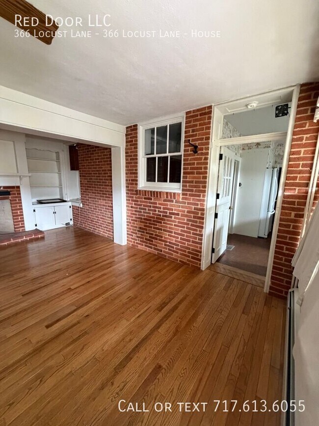 366 Locust Ln Unit 366 Locust Lane - House