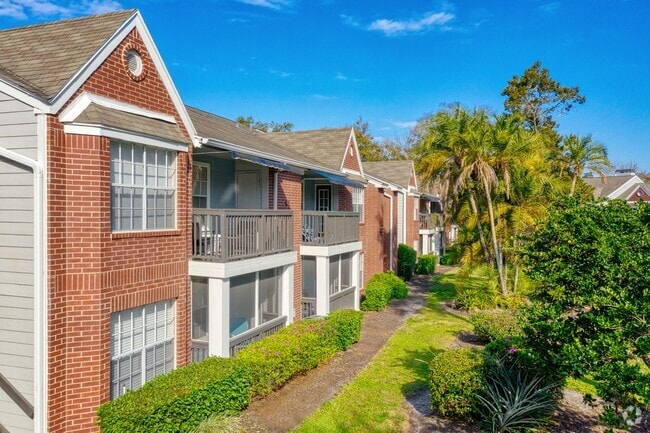 Enclave at Lake Underhill