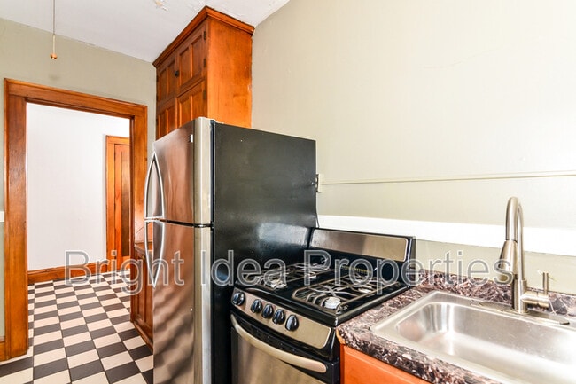 Photo - 2202 Hennepin Ave S