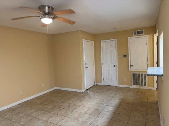 Building Photo - 16111 Aspenglenn Dr Unit 611
