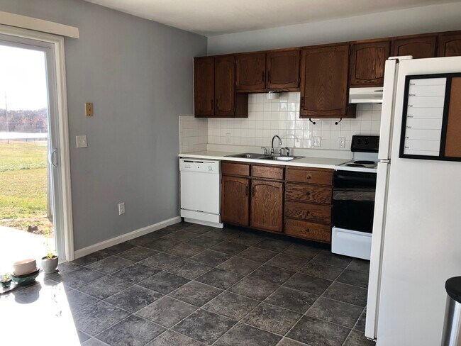 Photo - 710 Erin Place