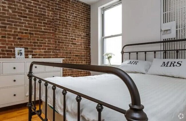 Building Photo - 417 3rd Ave Rental