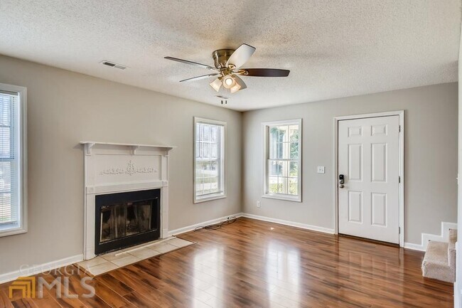 Photo - 45 Austin Wds Dr