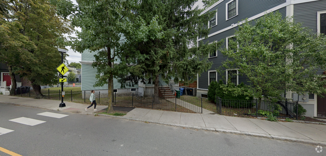 Building Photo - 344 Putnam Ave Rental