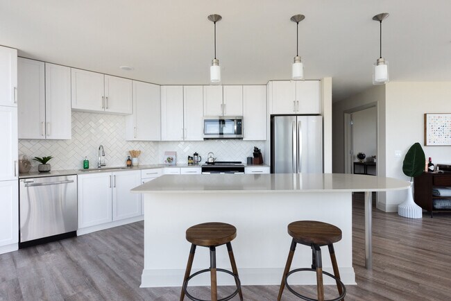 10 apartamentos de WestEdge — foto de la comunidad