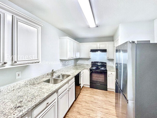 Photo - 246 Creek Cove Dr