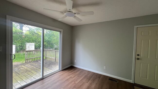 Photo - 5786 Applebrook Ct