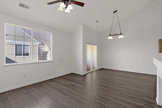 Photo - Modern 2-Bedroom, 2-Bath Condo in Grand Ju...