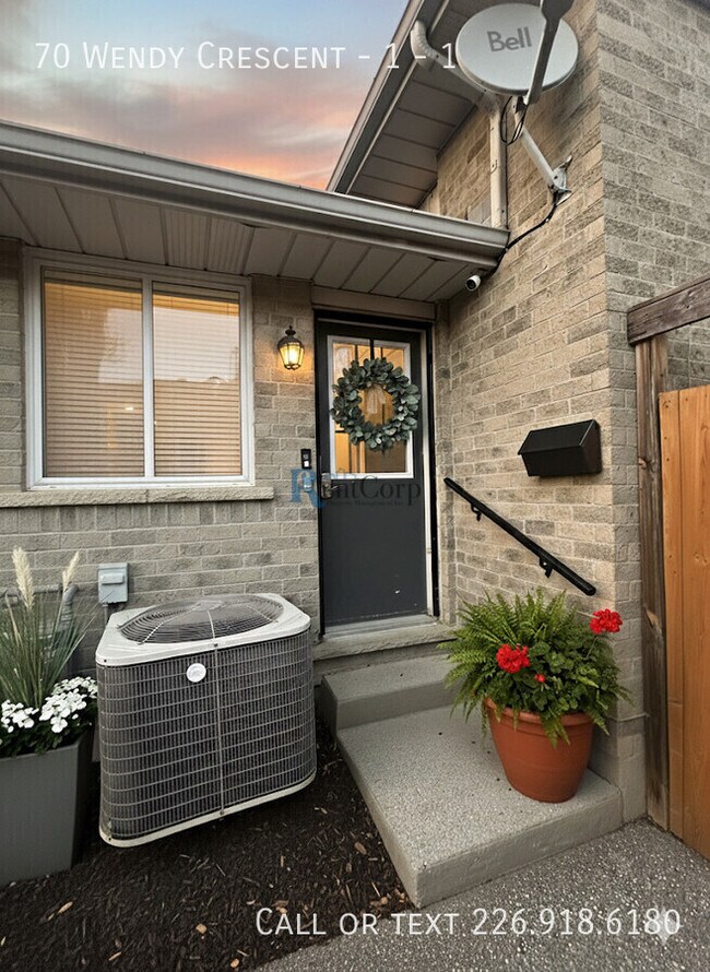 Photo - 70 Wendy Crescent