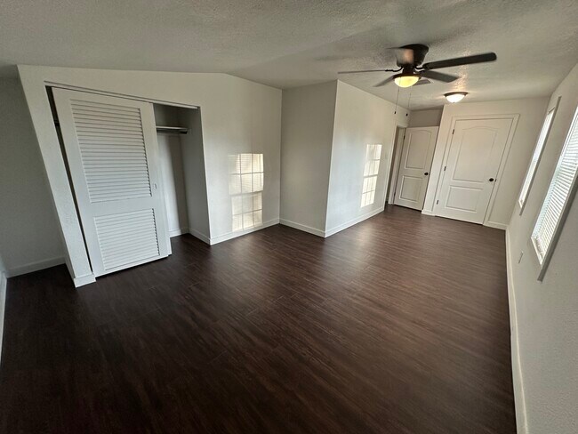 Photo - 2245 Valley Dr