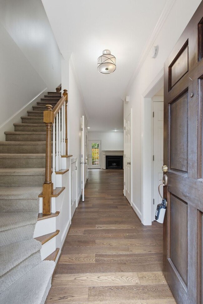 Photo - Charming 2 Bedroom Townhouse