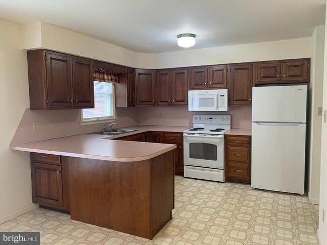 Photo - 207 N Linden Ave