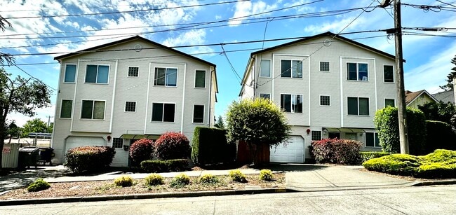 Photo - 931 N 86th St Unit 201