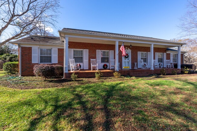 Building Photo - 5 Coleman Park Cir