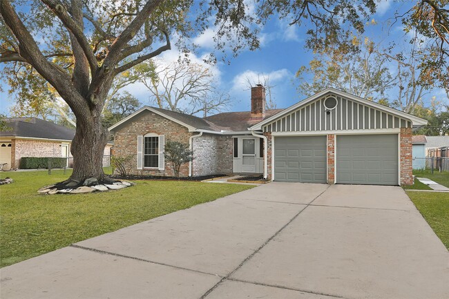 Photo - 1712 Redwood Cir