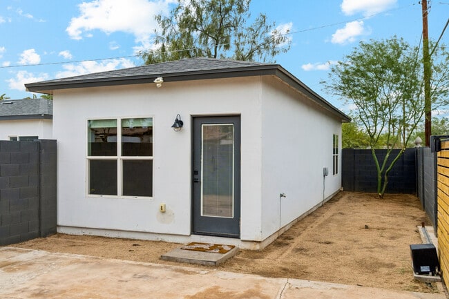 Building Photo - 1717 W Berridge Ln