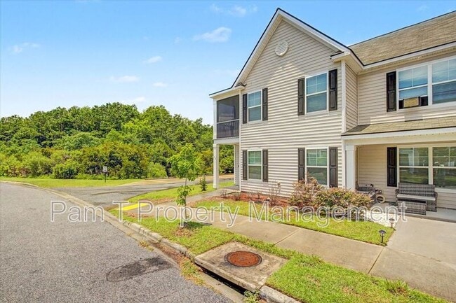 Photo - 140 Birch Cir
