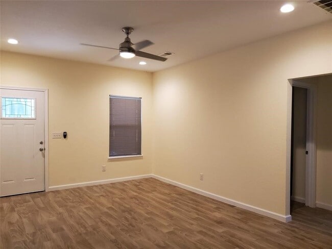 Photo - 16817 W Dounreay St