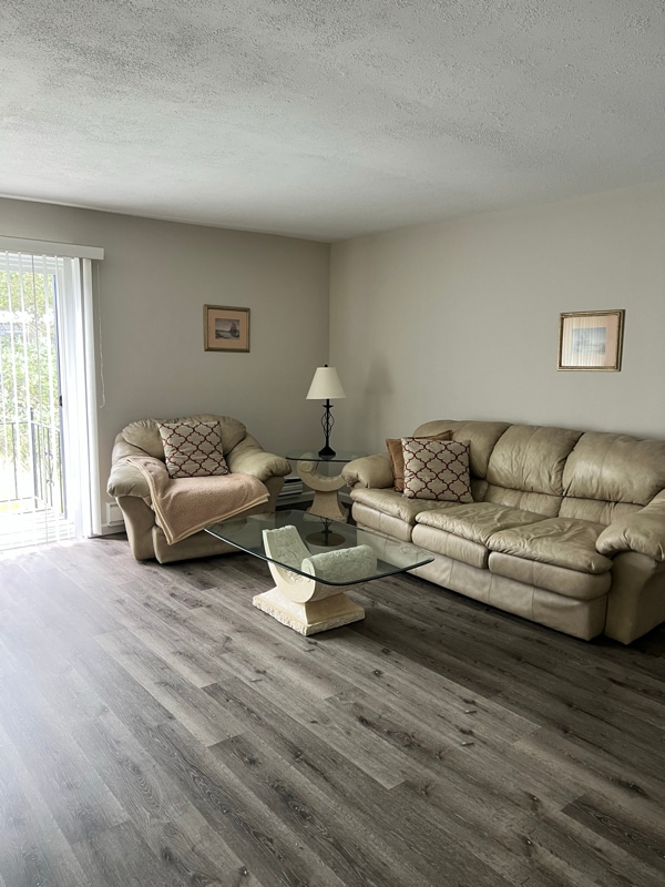 Building Photo - 1836 Colonial Village Way Rental