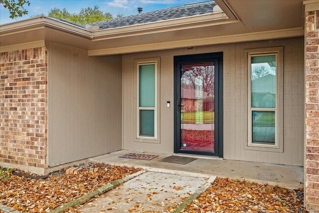 Photo - 311 Gwendola Dr