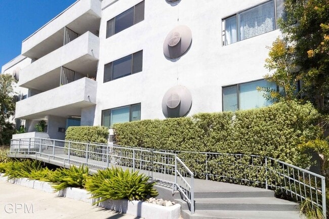 Photo - 1930 N Vermont Ave Unidad 209