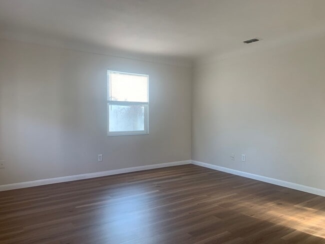 Photo - 2  Bedroom Single Family Home