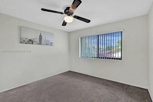 Photo - 587 NW 38th Ave