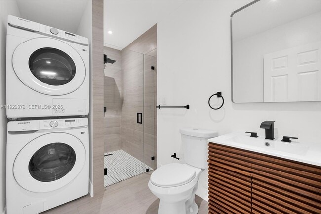 Building Photo - 4701 SW 104th Ct Unit 3