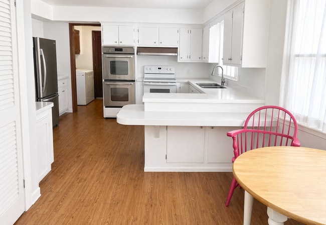 Photo - 149 Hillyndale Rd